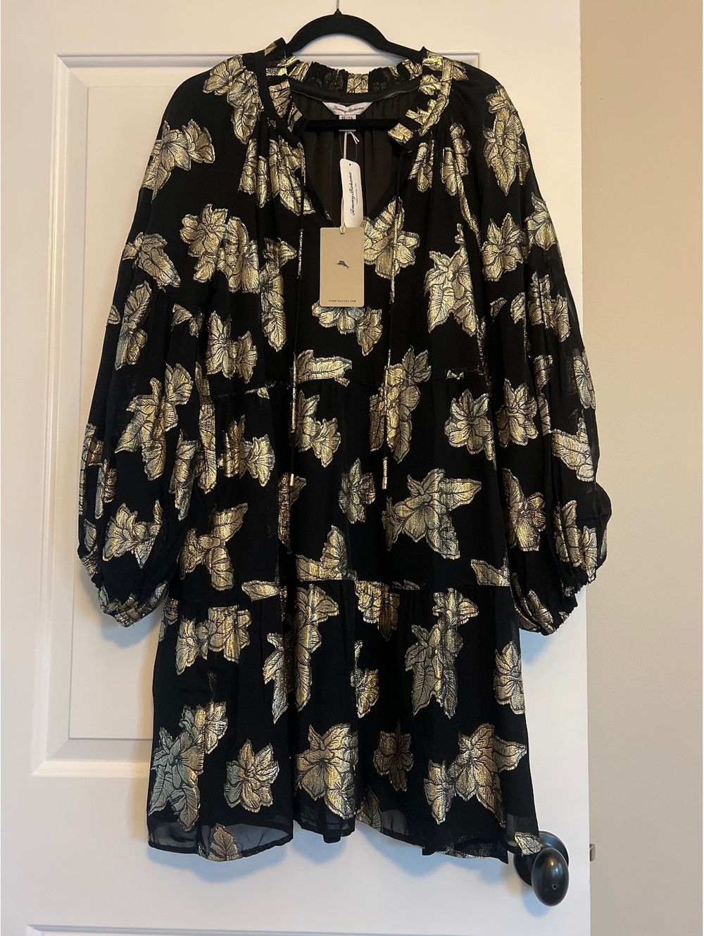 Tommy Bahama Black and Gold Dress XL